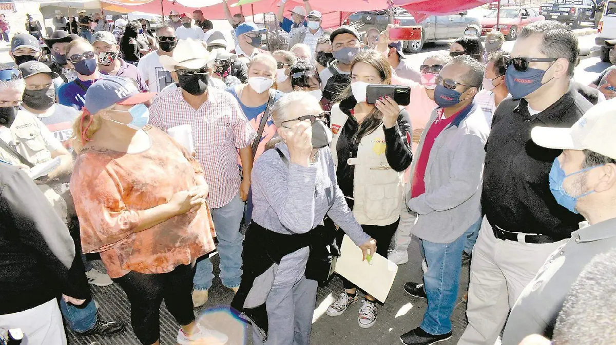 BRONCA EN TIANGUIS DE LA INDUSTRIAS  (30)